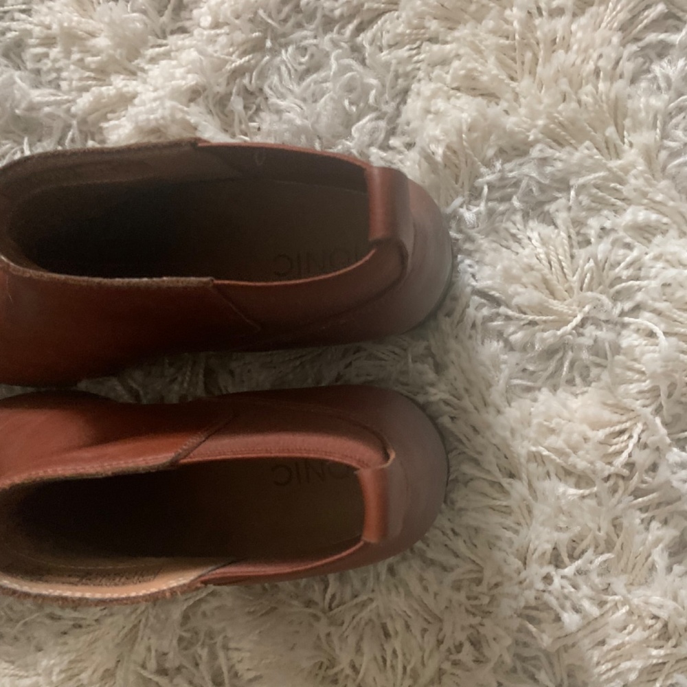 Leather boots - Picture 3 of 3